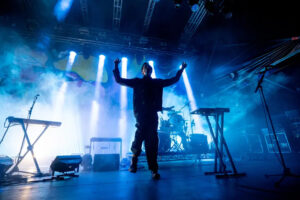 Cut Copy live